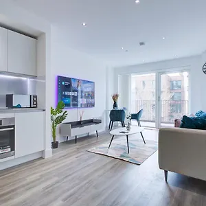 https://luxe-apartment-by-excel.brighton-hotels-england.com