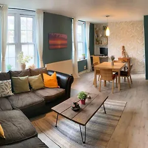 https://apt-creekside.cambridgehotelsuk.com