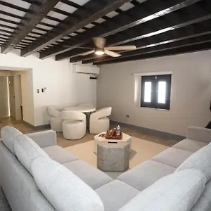 https://flamenco-village-old.top-hotels-puertorico.com